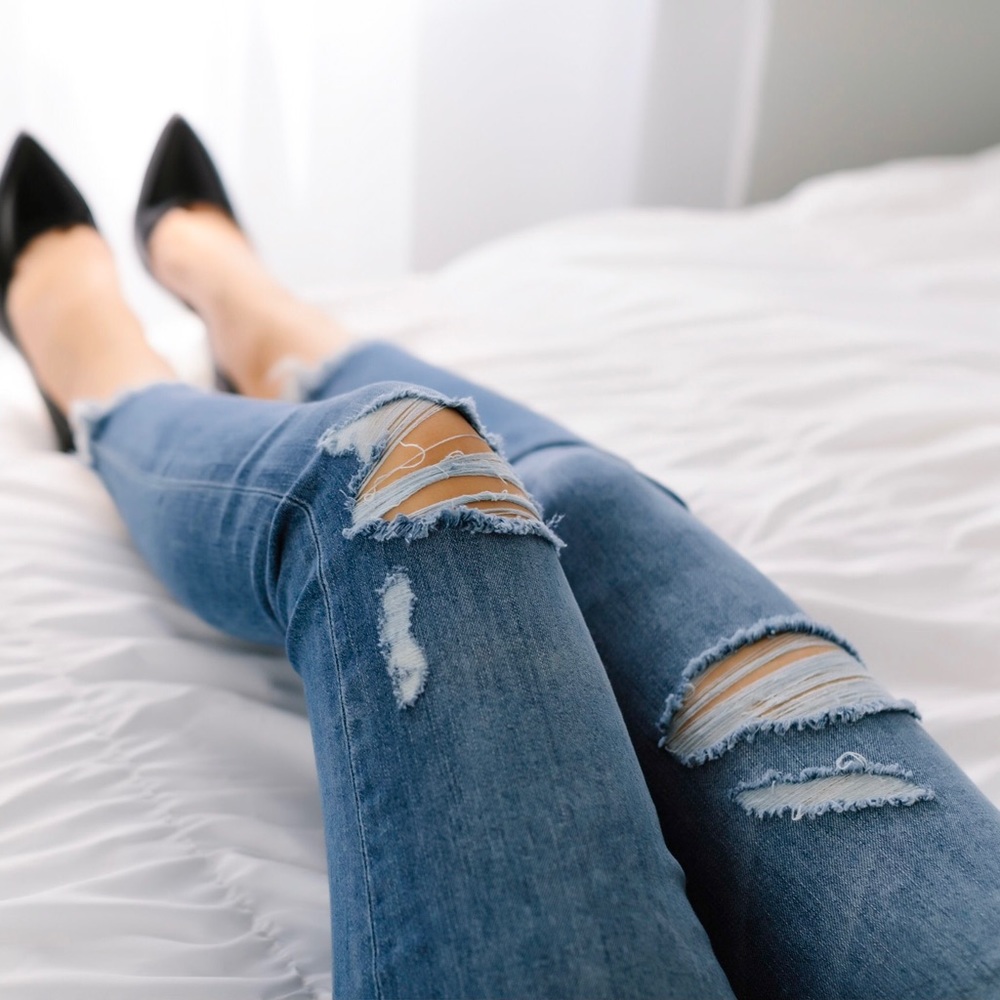 Tribeca Frayed Hem Jeans - Picture 2 of 8